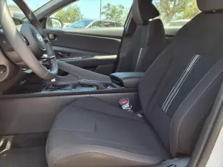 Hyundai ELANTRA 2025 SEL Sport 4dr Sedán