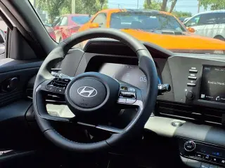 Hyundai ELANTRA 2025 SEL Sport 4dr Sedán