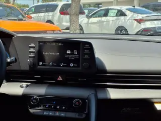 Hyundai ELANTRA 2025 SEL Sport 4dr Sedán