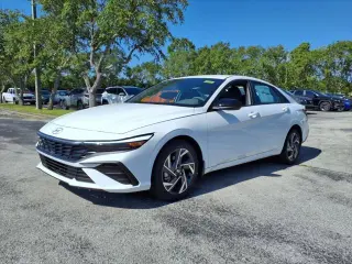 Hyundai ELANTRA 2025 SEL Sport 4dr Sedán