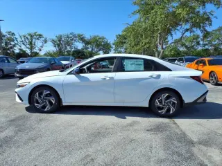 Hyundai ELANTRA 2025 SEL Sport 4dr Sedán