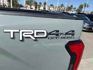 Toyota Tundra 2023 4x4 Limited 4dr CrewMax Cab Pickup SB