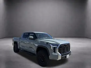 Toyota Tundra 2023 4x4 Limited 4dr CrewMax Cab Pickup SB