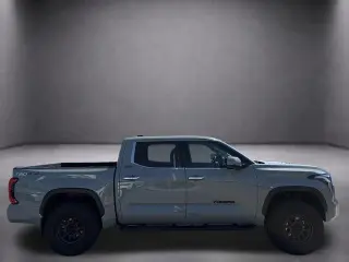 Toyota Tundra 2023 4x4 Limited 4dr CrewMax Cab Pickup SB