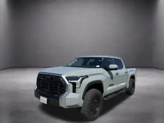 Toyota Tundra 2023 4x4 Limited 4dr CrewMax Cab Pickup SB