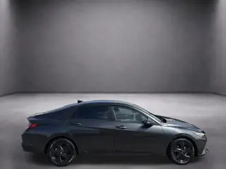Hyundai ELANTRA 2023 SEL 4p Sedan
