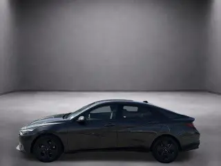 Hyundai ELANTRA 2023 SEL 4p Sedan