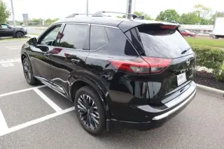 Nissan Rogue 2025 Platinum 4dr Crossover
