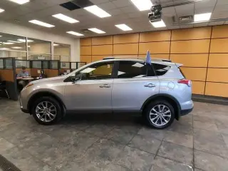 Toyota RAV4 2018 AWD Limited 4dr SUV