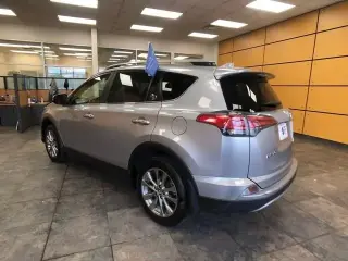 Toyota RAV4 2018 AWD Limited 4dr SUV