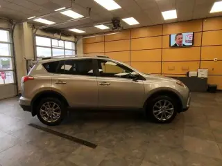 Toyota RAV4 2018 AWD Limited 4dr SUV