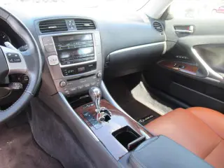 Lexus IS 250C 2011 2dr Convertible 6A
