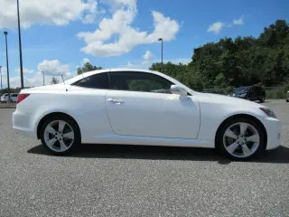 Lexus IS 250C 2011 2dr Convertible 6A