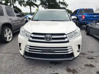 Toyota Highlander 2019 AWD XLE 4dr SUV