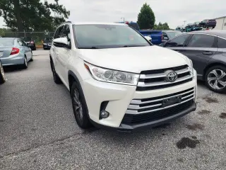 Toyota Highlander 2019 AWD XLE 4dr SUV