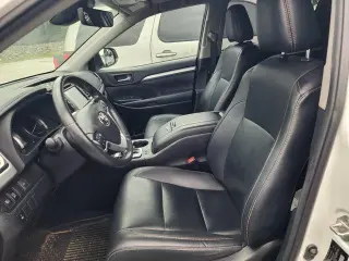 Toyota Highlander 2019 AWD XLE 4dr SUV