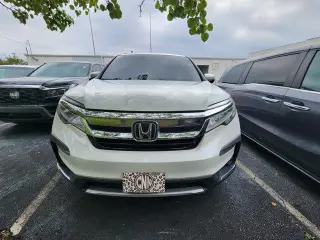 Honda Pilot 2020 AWD Touring 4dr SUV con asientos del capitán trasero
