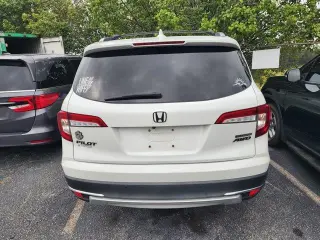 Honda Pilot 2020 AWD Touring 4dr SUV con asientos del capitán trasero