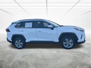 Toyota RAV4 2024 XLE 4dr SUV