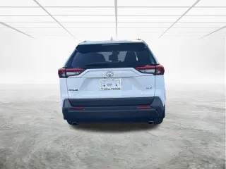 Toyota RAV4 2024 XLE 4dr SUV