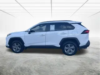Toyota RAV4 2024 XLE 4dr SUV