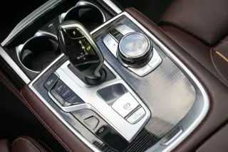 Sedán BMW 7 Series 2020 AWD 750i xDrive 4dr