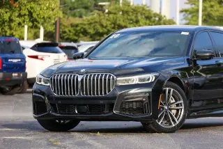 Sedán BMW 7 Series 2020 AWD 750i xDrive 4dr