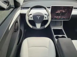 Tesla Modelo Y 2025 Long Range 4dr Crossover