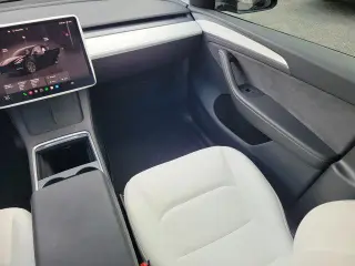Tesla Modelo Y 2025 Long Range 4dr Crossover