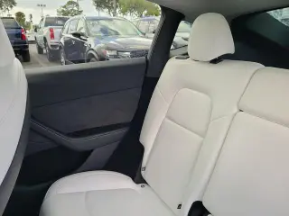 Tesla Modelo Y 2025 Long Range 4dr Crossover