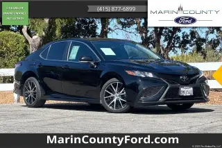 Toyota Camry 2024 SE Sedán 4p.