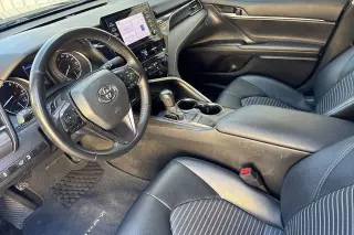 Toyota Camry 2024 SE Sedán 4p.