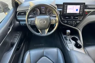 Toyota Camry 2024 SE Sedán 4p.