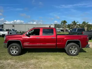 GMC Sierra 1500 2018 4x4 SLT 4p Puerta trasera cabina de tripulación estándar 6.5 ft. CA