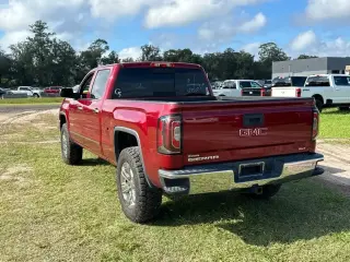 GMC Sierra 1500 2018 4x4 SLT 4p Puerta trasera cabina de tripulación estándar 6.5 ft. CA