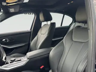 Sedán BMW 3 Series 2026 AWD 330i xDrive 4dr