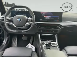 Sedán BMW 3 Series 2026 AWD 330i xDrive 4dr