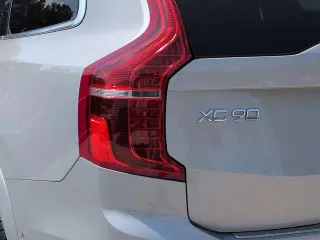 Volvo XC90 2023 4x4 B5 Plus Bright Theme 4p SUV
