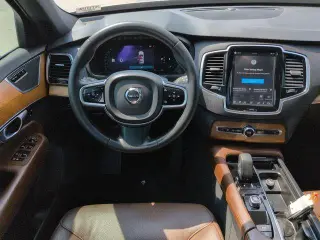 Volvo XC90 2023 4x4 B5 Plus Bright Theme 4p SUV