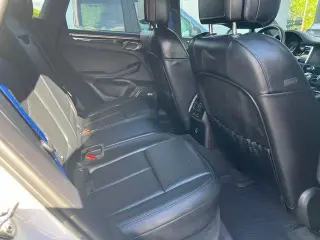Porsche Macan 2023 4x4 T 4p SUV