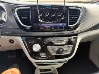 Chrysler Pacifica 2023 Touring L 4dr Mini-Van
