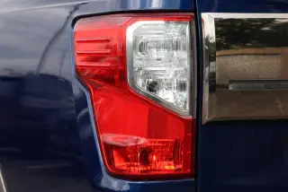 Nissan Titan XD 2016 4x4 S 4dr Crew Cab Pickup (Diésel)