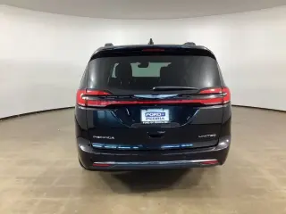 Chrysler Pacifica 2022 Limited 4dr Mini-Van