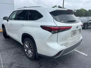 Toyota Highlander Hybrid 2022 AWD Platinum 4dr SUV