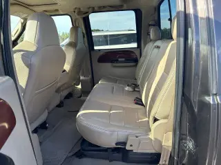 Ford F-250 Super Duty 2006 Lariat 4dr Crew Cab 4WD SB