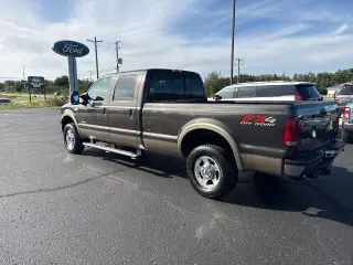 Ford F-250 Super Duty 2006 Lariat 4dr Crew Cab 4WD SB