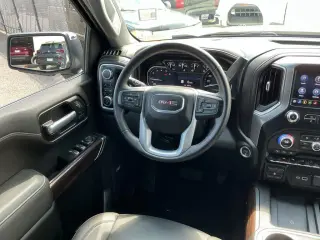 GMC Sierra 1500 Limited 2022 4x4 SLT 4p Puerta Tripulante Cabina 5.8 ft CB