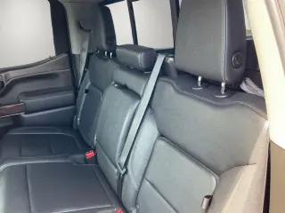 GMC Sierra 1500 Limited 2022 4x4 SLT 4p Puerta Tripulante Cabina 5.8 ft CB