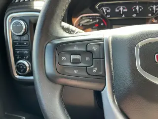 GMC Sierra 1500 Limited 2022 4x4 SLT 4p Puerta Tripulante Cabina 5.8 ft CB