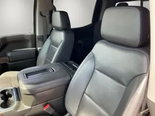 GMC Sierra 1500 Limited 2022 4x4 SLT 4p Puerta Tripulante Cabina 5.8 ft CB